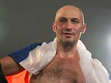 Кармазин дважды по ходу боя "плыл", но в итоге смог победить нокаутом Кармазин дважды по ходу боя "плыл", но в итоге смог победить нокаутом