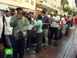 Венесуэльцы штурмуют прилавки после девальвации национальной валюты