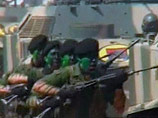 Кроме того, к границе будут направлены ударные армейские вертолеты, также прибывающие из России, заявил Чавес и заверил, что переброска военной техники не угрожает соседним странам