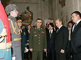 Российскую армию начинают переодевать в форму "от Юдашкина" - из-за кризиса ее ждали два года