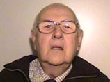 88-летнего британца в инвалидном кресле укатили в тюрьму: 40 лет назад он домогался двух сестер 88-летнего британца в инвалидном кресле укатили в тюрьму: 40 лет назад он домогался двух сестер