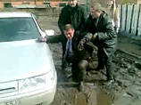 Глава поселка, где зарегистрировался Дымовский, бил милиционеров Глава поселка, где зарегистрировался Дымовский, бил милиционеров