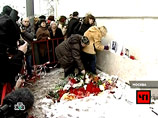 Лужкова просят установить памятную доску на месте гибели Маркелова и Бабуровой. Но запрещено даже шествие в их честь