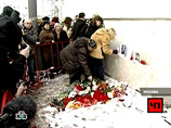 Лужкова просят установить памятную доску на месте гибели Маркелова и Бабуровой. Но запрещено даже шествие в их честь Лужкова просят установить памятную доску на месте гибели Маркелова и Бабуровой. Но запрещено даже шествие в их честь