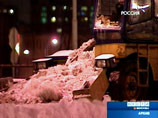 В ночь на 26 декабря на Севастопольском проспекте произошло небольшое ДТП - снегоуборочная машина, которой управлял 60-летний житель Тульской области, задела автомобиль Nissan Misrtal, снеся у него одно из зеркал
