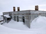 Начальник полярной станции в Баренцевом море убил подчиненного и выстрелил в него из ракетницы Начальник полярной станции в Баренцевом море убил подчиненного и выстрелил в него из ракетницы