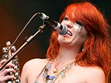 После 28 недель штурма Florence&The Machine взяли вершину британского чарта После 28 недель штурма Florence&The Machine взяли вершину британского чарта