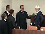 Медведев поручил Счетной палате проверить расходы госкорпораций