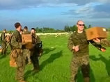 Все иностранные журналисты, которые находятся в международном аэропорту столицы Гаити, освещая оттуда последствия стихийного бедствия, должны покинуть территорию аэродрома. Так распорядились военнослужащие США Все иностранные журналисты, которые находятся в международном аэропорту столицы Гаити, освещая оттуда последствия стихийного бедствия, должны покинуть территорию аэродрома. Так распорядились военнослужащие США