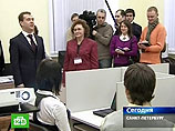 Президент обратил внимание на то, что "не должно быть никаких препятствий для тех учителей, включая молодых, которые хотели бы досрочно подтвердить уровень своей квалификации" Президент обратил внимание на то, что "не должно быть никаких препятствий для тех учителей, включая молодых, которые хотели бы досрочно подтвердить уровень своей квалификации"
