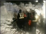 В Северо-Западном Китае снегопады блокировали на дорогах 4 тыс. пассажиров В Северо-Западном Китае снегопады блокировали на дорогах 4 тыс. пассажиров