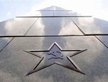 Чехия хочет избавиться от советских символов, Россия вступается за серп и молот на памятнике воинам в Брно Чехия хочет избавиться от советских символов, Россия вступается за серп и молот на памятнике воинам в Брно