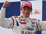 Накануне немецкая Bild сообщила о том, что за спиной российского пилота, вице-чемпиона серии GP2 сезона-2009 Виталия Петрова стоят "Сбербанк" и "Газпром"