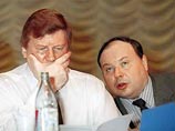 Чубайс назвал "грязной ложью" статью Лужкова и Попова о Гайдаре