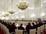 СМИ: Путин появился на Госсовете неожиданно - чтобы заступиться за систему перед Медведевым СМИ: Путин появился на Госсовете неожиданно - чтобы заступиться за систему перед Медведевым