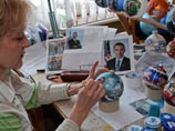  то же время на фабрике спокойно изготовили нескольких сотен елочных шаров с изображением президента США Барака Обамы