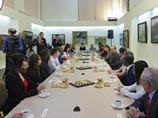 Председатель Правительства России В.В.Путин, находящийся с рабочей поездкой в Чувашской Республике, встретился со студентами Чувашского государственного университета