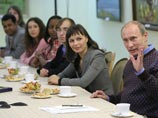 Председатель Правительства России В.В.Путин, находящийся с рабочей поездкой в Чувашской Республике, встретился со студентами Чувашского государственного университета Председатель Правительства России В.В.Путин, находящийся с рабочей поездкой в Чувашской Республике, встретился со студентами Чувашского государственного университета
