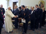 Раввин из США Давид Розен (на фото здоровается с Папой) считает, что Израиль намеренно обостряет отношения с Ватиканом