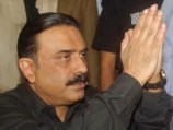 Президент Пакистана Асиф Али Зардари ввел в практику жертвоприношение черной козы для защиты от "дурного глаза"