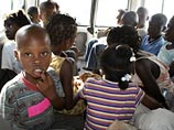 Ранее гаитянские интернет-ресурсы сообщали, что за детьми, оставшимися сиротами после землетрясения, охотятся педофилы и торговцы людьми