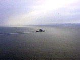 Сахалинские морские пограничники в пятницу оказали помощь японскому судну, которое получило пробоину в море