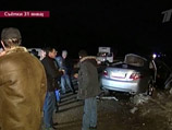 В районе станицы Медведовской Тимашевского района, в 40 км от Краснодара, Toyota Camry спикера на полном ходу врезалась в припаркованную на обочине дороги сломавшуюся "Газель"
