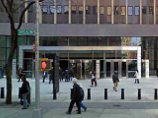 В офисном здании в центре Нью-Йорка обнаружен подозрительный белый порошок В офисном здании в центре Нью-Йорка обнаружен подозрительный белый порошок