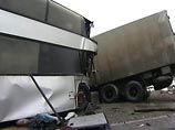 В Дагестане столкнулись пассажирский автобус Махачкала - Москва и грузовой "Камаз". Жертвами крупного ДТП стали шесть человек, 15 пострадали