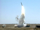 По неофициальным данным, контракт на поставку Россией в Иран ЗРС С-300 - мобильной зенитно-ракетной системы с дальностью поражения 150 км - был подписан в декабре 2005 года