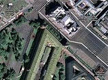 Волею сервиса "Google Карты" московский мавзолей превратился в дворец, а Красная площадь переехала на Манежную
