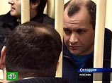 Экс-милиционера Хаджикурбанова, оправданного по "делу Политковской", просят посадить на 10 лет за вымогательство Экс-милиционера Хаджикурбанова, оправданного по "делу Политковской", просят посадить на 10 лет за вымогательство