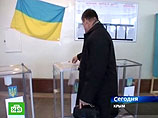 Спортивного вида сторонники Януковича начали собираться у здания Центризбиркома Спортивного вида сторонники Януковича начали собираться у здания Центризбиркома