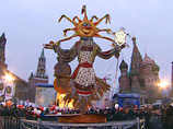 В первый день Масленицы, называемый в народе "Встреча", на Васильевском спуске торжественно водрузят главный символ Масленицы - куклу зимы