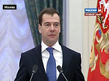 Медведев наградил молодых ученых президентскими премиями и призвал отказаться от советской научной системы