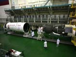 Роскосмос и NASA ранее подписали соглашение об использовании российских кораблей "Союз" для доставки астронавтов на МКС в 2012 году