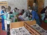 России предлагают избавиться от "сирот" - такого слова в обиходе быть не должно России предлагают избавиться от "сирот" - такого слова в обиходе быть не должно