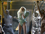 Эксцентричная Lady GaGa споется с поп-принцессой Бритни Спирс Эксцентричная Lady GaGa споется с поп-принцессой Бритни Спирс