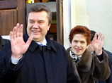 Все осложняется тем, что Людмила Александровна Янукович - человек непубличный