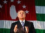 Президент Абхазии Сергей Багапш, переизбранный на второй президентский срок, вступил в должность