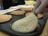 Грандиозным праздничным шествием с шутками, песнями и прибаутками москвичи проводят сегодня зиму Грандиозным праздничным шествием с шутками, песнями и прибаутками москвичи проводят сегодня зиму