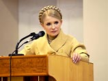 Медведев поздравил Януковича с победой и пригласил в Москву. Тот пока думает Медведев поздравил Януковича с победой и пригласил в Москву. Тот пока думает