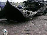 В результате аварии на севере Санкт-Петербурга во вторник днем автомобиль врезался в толпу людей, стоявших на тротуаре