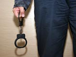 Во Владивостоке от трех конвоиров сбежал киллер в наручниках Во Владивостоке от трех конвоиров сбежал киллер в наручниках