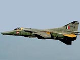 Индийский истребитель МиГ-27 разбился во время перелета на соседнюю базу