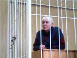 78-летнюю бабушку, которую ФСИН не хочет отпускать из-под стражи, увезли из суда на скорой