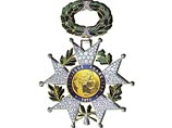 Президент Российской академии художеств, известный скульптор Зураб Церетели удостоен высшей награды Франции - ордена Почетного легиона