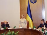 В Верховной Раде Украины Блок Юлии Тимошенко настаивает на немедленном рассмотрении проекта постановления об отставке Кабинета министров, инициированного Партией регионов