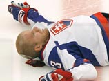 Хоккеист сборной Словакии получил травму головы в матче с норвежцами