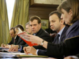 Медведев отчитал участников совещания, как нерадивых школьников